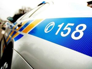 Vnuk politika hrozil, že do školy na Vysočině přinese zbraň. Vtip, hájí se