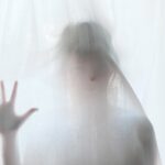 11letý chlapec vyfotografoval „ducha“, který se díval z okna hotelu
