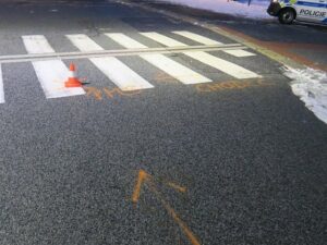 Auto srazilo v Chotěboři ženu přímo na přechodu. Skončila v nemocnici
