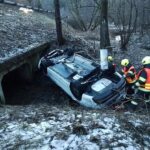 Ledovka na Vysočině: nehoda kamionu zablokovala silnici za Radostínem