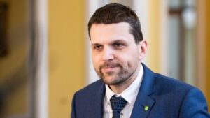 Ministr Hladík zvažuje kandidaturu na předsedu lidovců | iROZHLAS