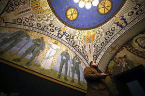 Znovuobjevenou kapli v Jihlavě vymalovali profesionální váleční malíři