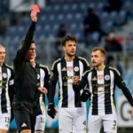 ONLINE: Budějovice hrají v devíti a daly gól! Chramosta vstřelil 100