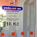 Zloděj vykradl v Chotěboři pokladnu na veřejných záchodech
