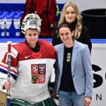 Ani zrada v lásce ji nedokáže zastavit. Anna K si užívá lásky svých fanoušků