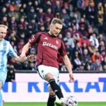 Jemelka na hraně vyloučení, raději střídal po půli