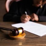 Soudci, advokáti a policisté na hraně zákona: skandály, které otřásly Vysočinou