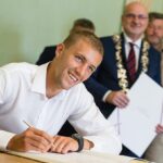 Fotbalista Tomáš Souček má třetího potomka, narodil se mu syn Daniel