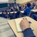 Cizinců na českých univerzitách přibývá: Kolik jich tu studuje, co je láká