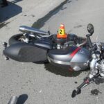 Nehoda auta a motorky u Šlapanova
