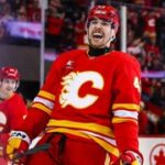 Přestupy NHL ONLINE: Klapka zůstává v Calgary! Český obr podepsal novou smlouvu