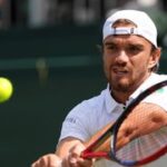 Macháč ve Wimbledonu po šílené bitvě končí! Dál jdou Krejčíková a Menšík