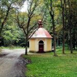Poznáte obec z Brodska Má zámek zakletý v čase a žila v ní slavná zpěvačka