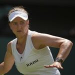 Wimbledon ONLINE: Krejčíková hraje třetí set