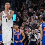 Boj o titul v NBA: Wembanyama při poslední střele zklamal, Knicks vedou 2:0