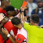 Výhoda pro Argentinu: videorozhodčí odhalili simulanta, ze hřiště odešel v slzách